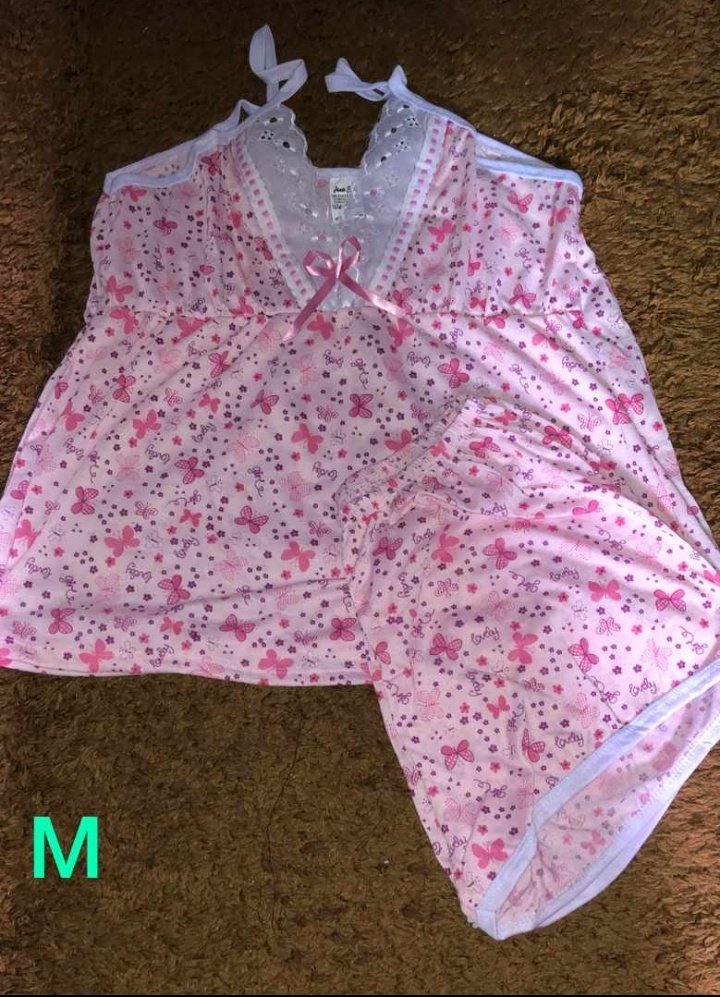 kahlicelana19's tweet photo. Olá pessoal, venho através do Twitter p/ fazer uma breve divulgação..

Se importa de da RT e ajudar a amiga nas vendas?

(21) 996948026

Baby doll adulto &amp; infantil ❣️
           (faço entrega)

Até aqui me ajudou o Senhor 🙏 https://t.co/HnQYeb6Koa
