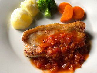 apprivoiser_bb's tweet photo. 今週のBBランチ

シャキッとサラダ
スープ
ポークソテー   
　サルサ・ポモドーロ
ライスまたはパン　　　900円
＃西麻布ランチ　＃六本木ランチ
＃テイクアウト　＃温玉そぼろ丼 https://t.co/3n74wY8iVz
