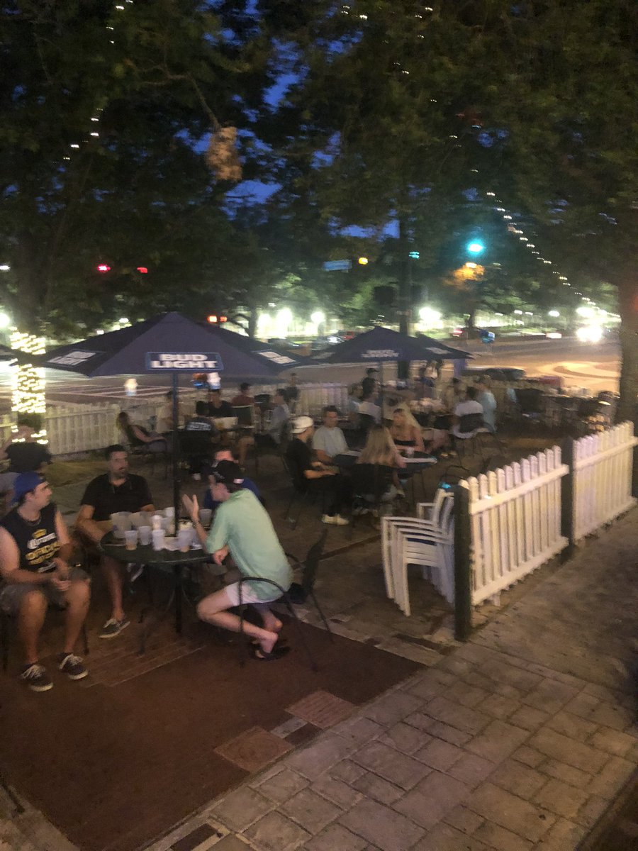 SwampRestaurant's tweet photo. It’s a full house @CoachDuggs. Don’t let us down tonight! Free shots for everyone with a Gator W! @BarstoolBigCat #pickfest! https://t.co/n89jsBWyJi