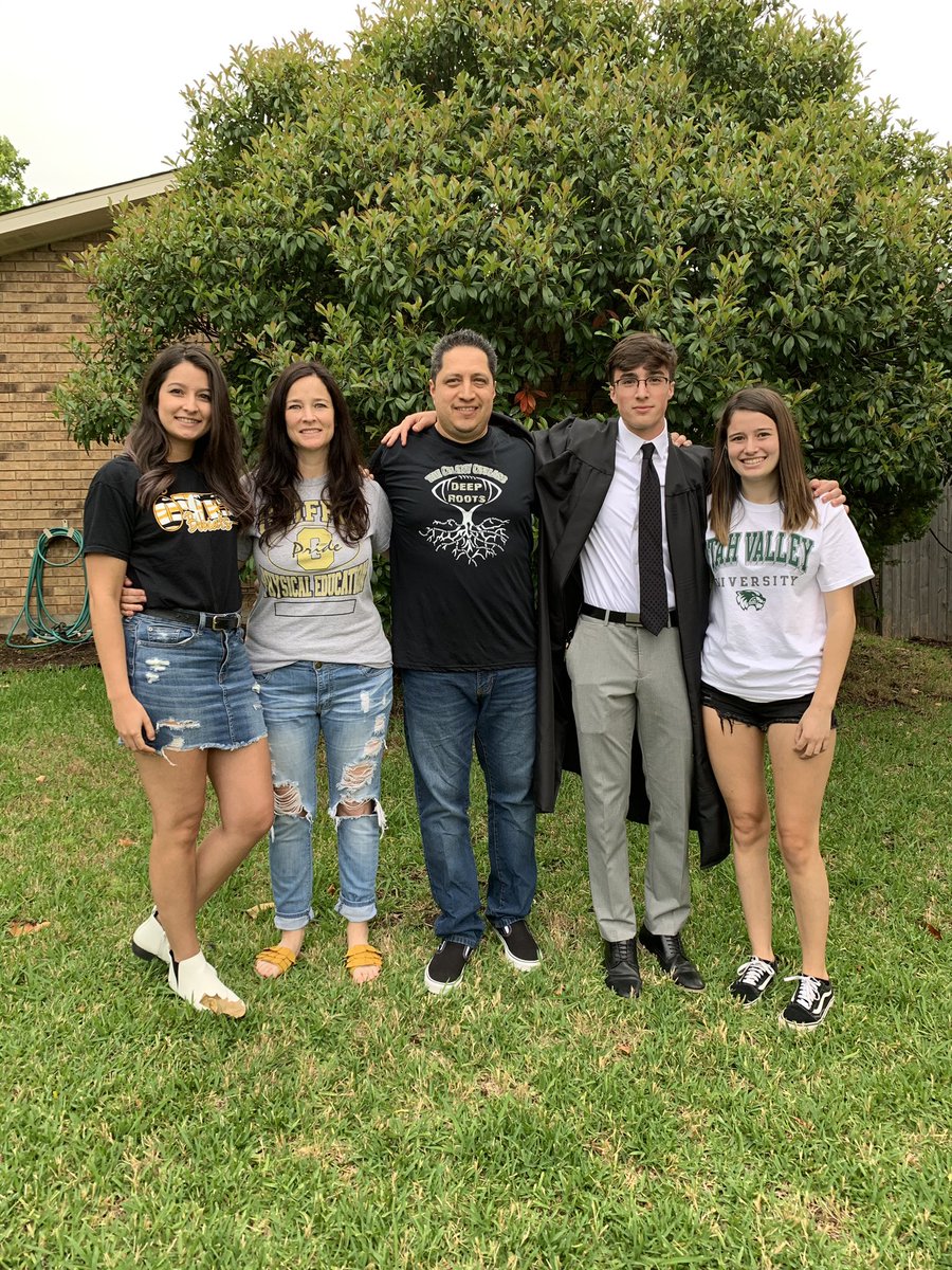 jakki_lopez's tweet photo. Representing the schools @korbinlopez23 attended and where he is heading next. Thank you to all the teachers and staff at @bbowenes @Griffin_MS &amp; @TheColonyHS for 20 years of service to our 3 kids. @LewisvilleISD #ProudMama #classof2020 https://t.co/0Y8FvmIvWT