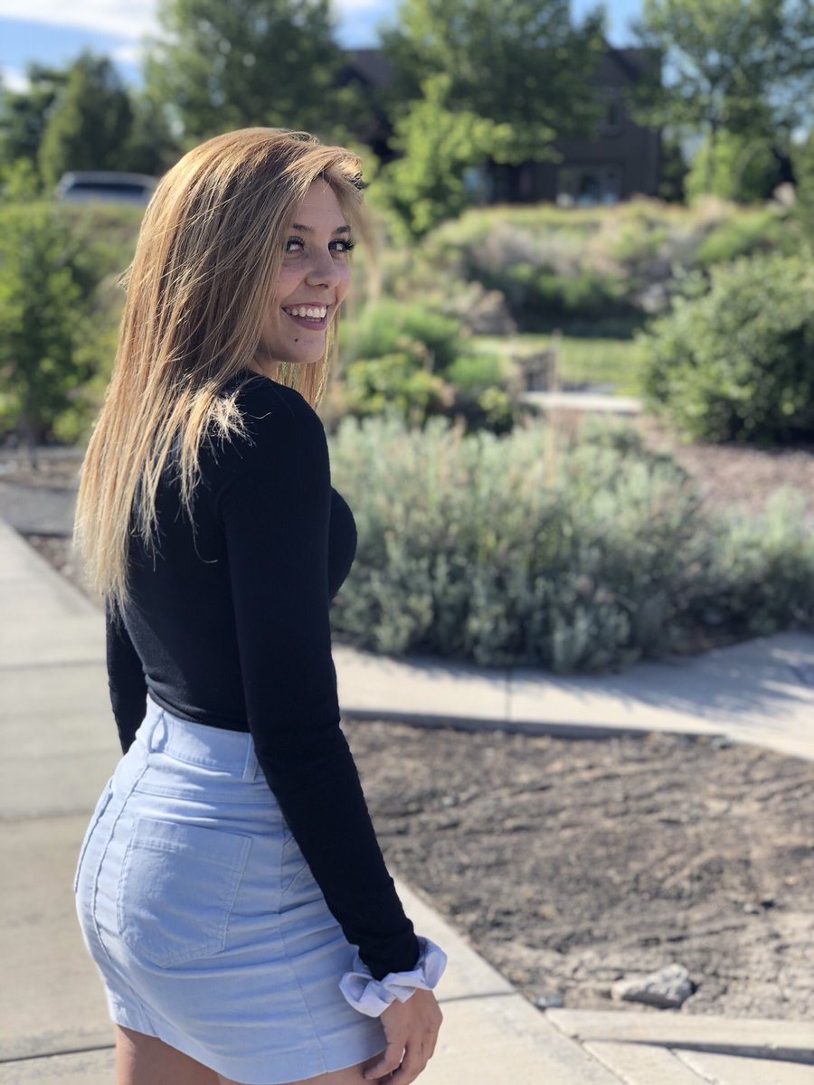 lopez_kaleigh's tweet photo. oh hey ;) https://t.co/EFU1bEJbeP