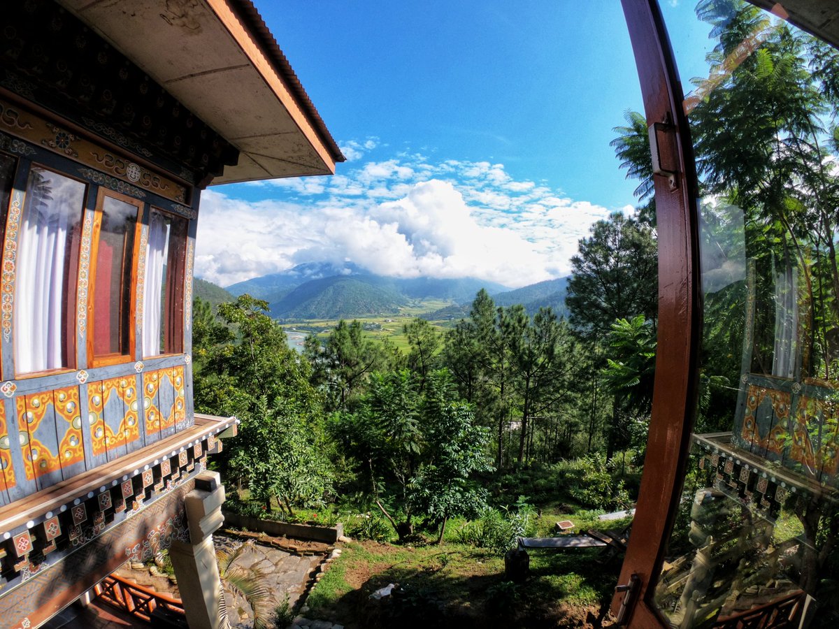 neethu_athul's tweet photo. View from my window,  Punakha Version ✨ Our days in Punakha were some of the best in our entire trip!
.
https://t.co/iOppjFphXf
.
#nature #punakha #bhutan #mountains #travel #travelphotography #travelblog #travelbloggers #wanderlust #goprohero7black https://t.co/oBn4h3qeOS
