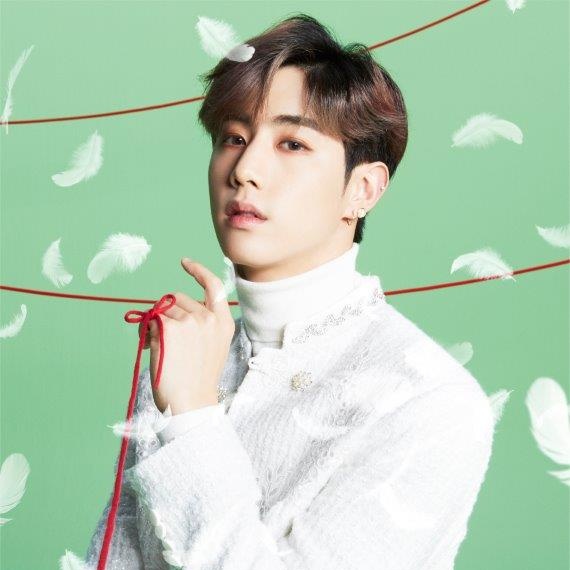 a thread of mark tuan but he gets older as you keep scrolling: