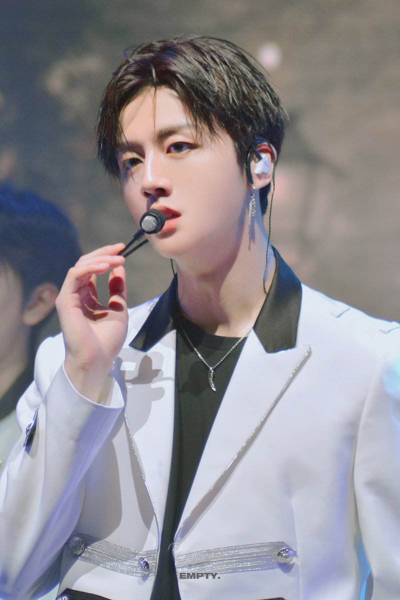 emptYB_'s tweet photo. 180721 THE SECOND STORY

#SF9 #영빈 #YOUNGBIN https://t.co/qzFt9V8Xib