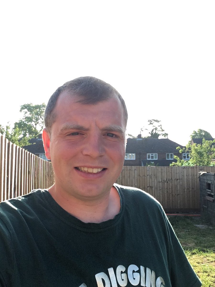 StephenJohno's tweet photo. 🙌😃🙌😃🙌😃🙌😃🙌
Good morning everyone, 

I’m up walking &amp; jogging towards working on my last marathon today which is number 🎉42 🎉 out of 🎉42 🎉 marathons for the NHS.

728 laps of my 58 metre garden.

We have raised £2,910 for the NHS.

https://t.co/p54kbJ9Jls https://t.co/bIsau8ea3E