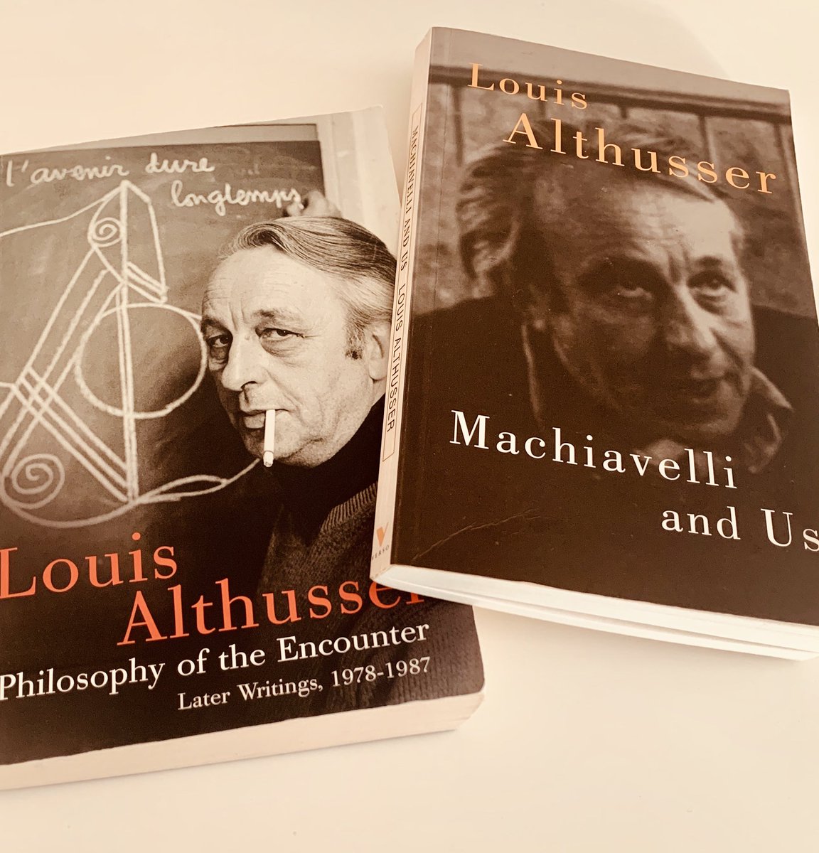 NeuroVirtu's tweet photo. Dan za študij 🤓 #Althusser kulminacija politične filozofije prej��njega stoletja @Igor_Luksic #delam 😇 https://t.co/XGLCkKo3bv