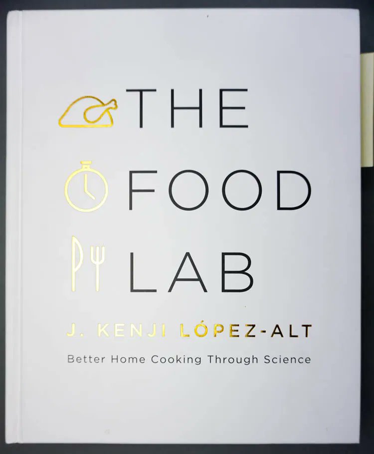 If you want to understand the science behind cooking...then you should take a look at this BOOK @TheFoodLab by @kenjilopezalt 🍨🍽😁
Read our BOOK REVIEW here: foodcrumbles.com/the-food-lab-a…