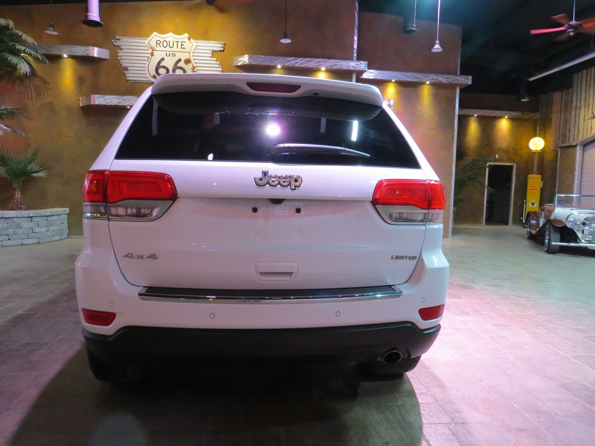 2018 Jeep Grand Cherokee Limited + Sunroof, Navigation & Rear Htd Seats
​More info - is.gd/8MMr4l
​#jeepgrandcherokee #jeepgrandcherokeewj #jeepgrandcherokeesrt #jeepgrandcherokeelimited #jeepgrandcherokeesrt8 #jeepgrandcherokeealtitude #jeepgrandcherokeezj