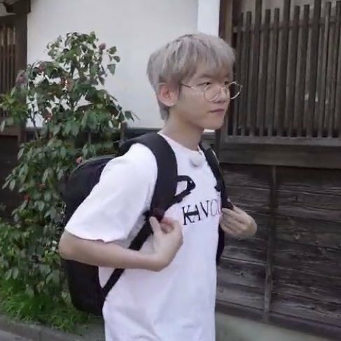 Baekhyun being the tiniest and cutest baby boya very very soft thread 