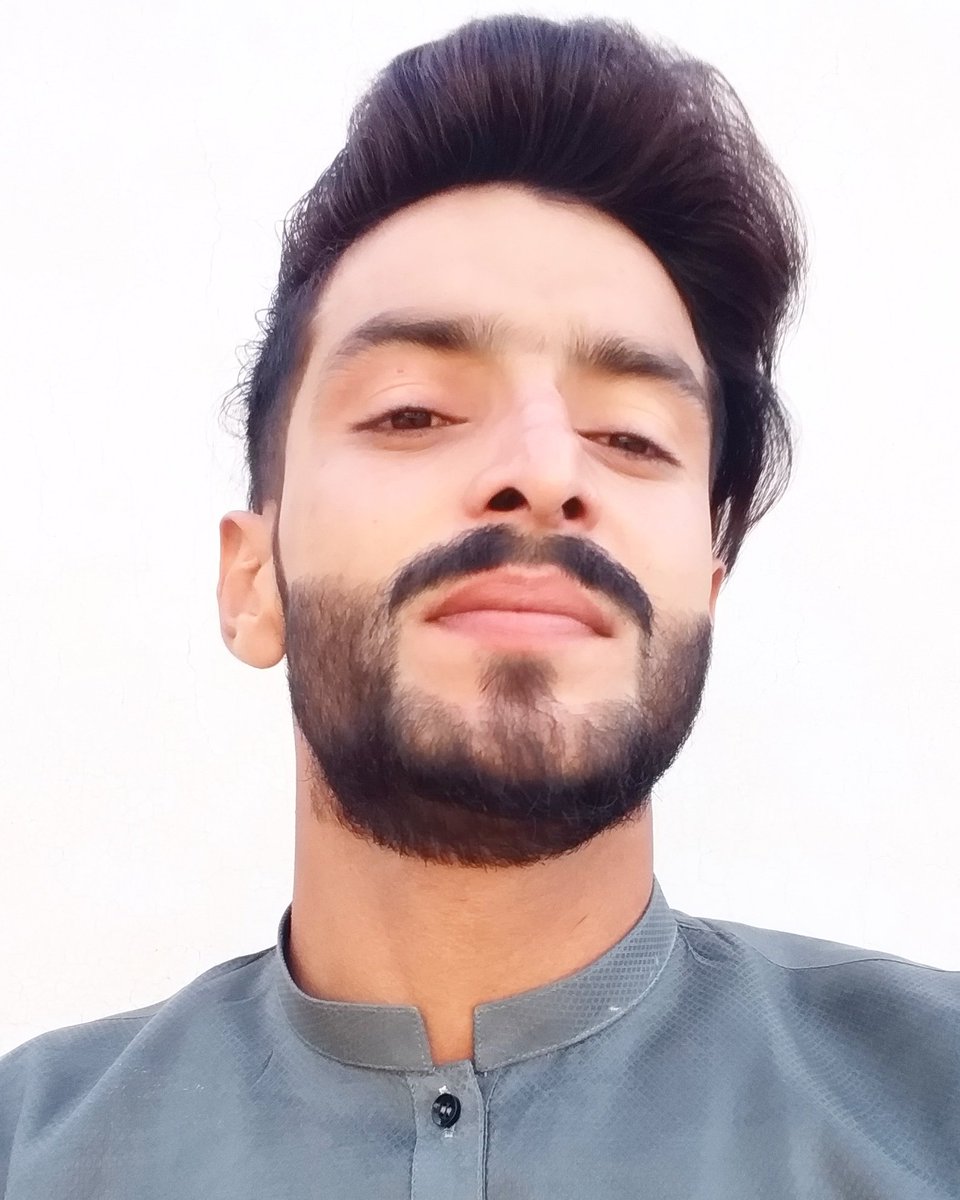 apna_mithu's tweet photo. تجھکو میری نہ مجھے تیری خبر جائے گی 
عید  اب کے  بھی دبے پاؤں  گزر جائے گی
#eidulfitr2020 https://t.co/5G2VqUo07Q