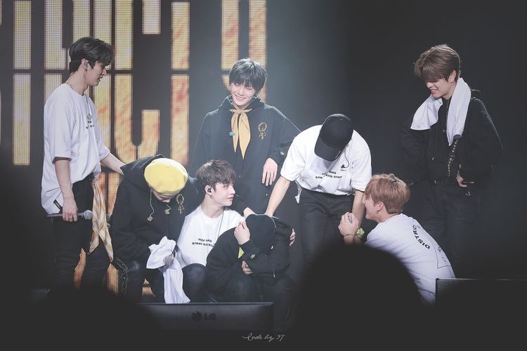 — straykids moments; a thread that hits close to home  #straykids  #skz