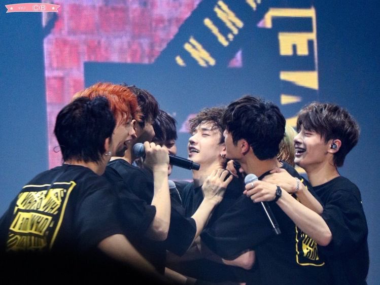— straykids moments; a thread that hits close to home  #straykids  #skz