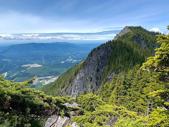 Lin_Zgo's tweet photo. Been taking a little time off from running to nurse a foot injury, but it’s not stopping me from hiking. Took a little jaunt up Dirty Harry Peak today in some gorgeous weather!

📸 https://t.co/OJHtfJFqQd via https://t.co/6s8FpdXsAW https://t.co/rXrbCK6U3Z