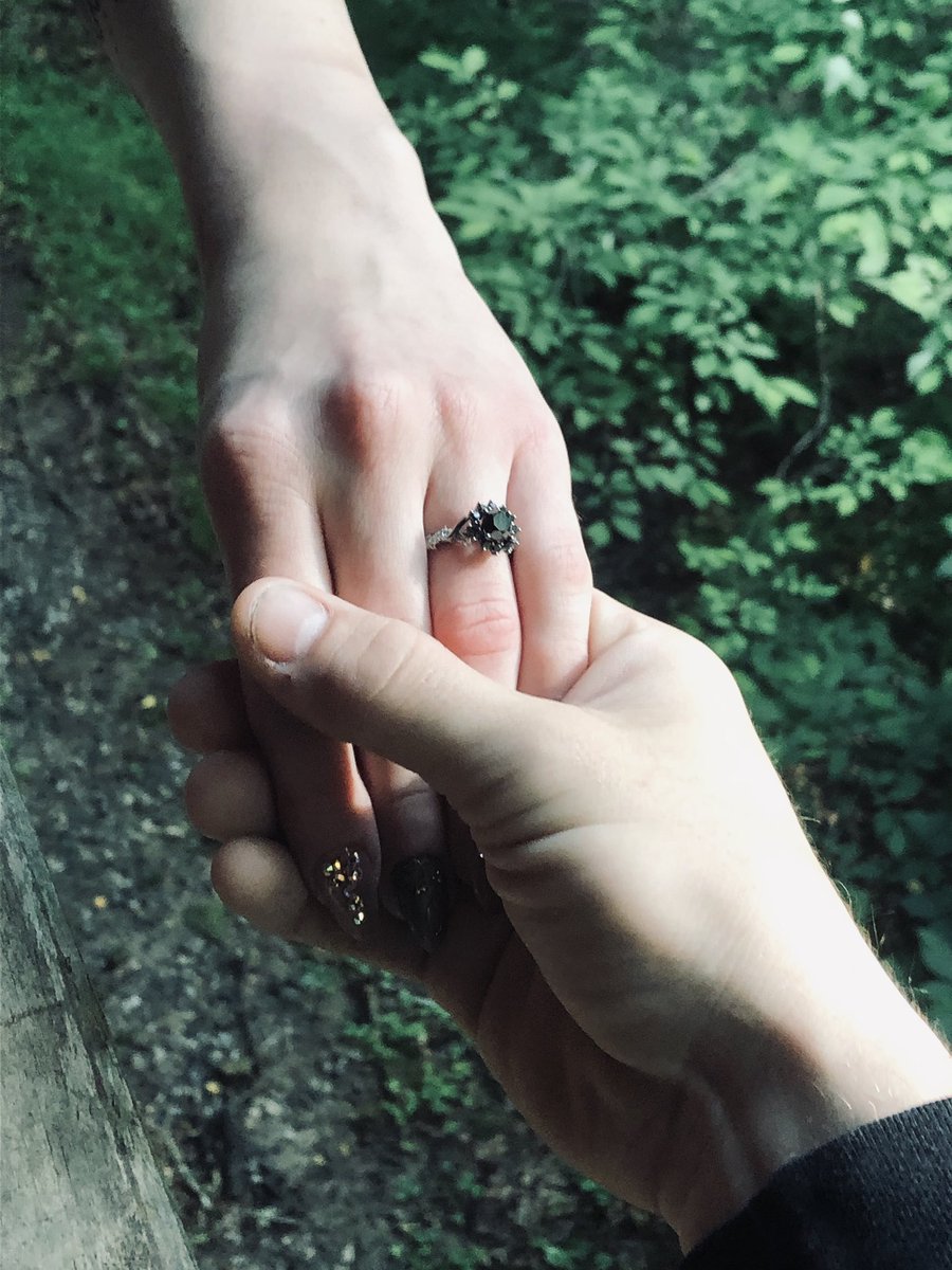 cgmourningstar's tweet photo. i could not be happier!!! i said yes to the man of my dreams. 😍🥺 #goinggoodson https://t.co/YB3jJndMuU