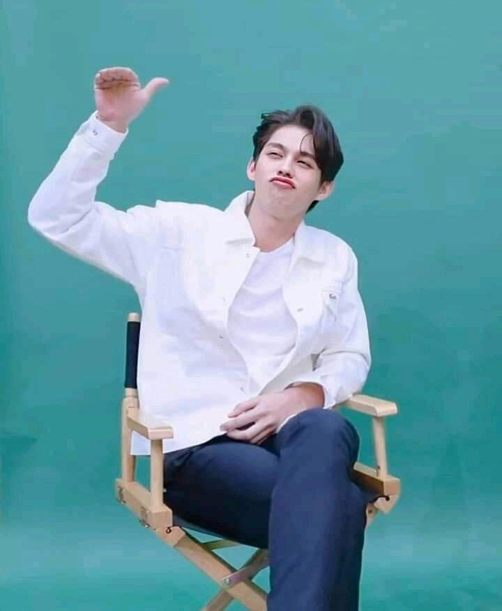 LightLright's tweet image. 4 ล้านวิวแล้วว ยินดีกับนายไบร์ทด้วยน้าาา #ตกลงฉันคิดไปเองใช่ไหม