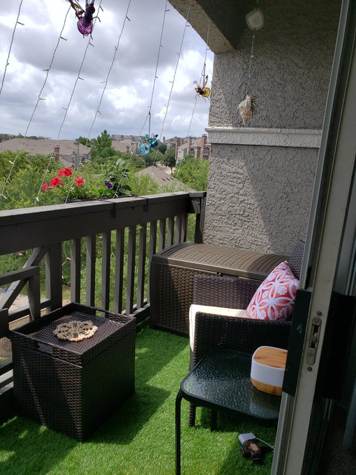 Finally finished the balcony! https://t.co/qeLnsbY7gt