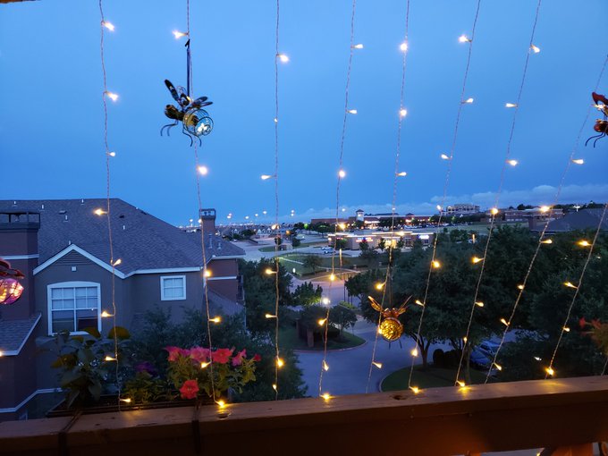 Finally finished the balcony! https://t.co/qeLnsbY7gt