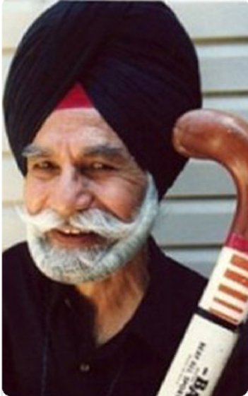 Woke up to this sad news: The legend Balbir Singh Sr. Sir is no more.  #OmShanti  #LegendBalbirSinghSenior Starting a thread on him now. @TheHockeyIndia  @sports_odisha  @KirenRijiju  @flickersingh  @sunnykaushal89  @GOLDMOVIE2018  @akshaykumar  #Hockey24  #India