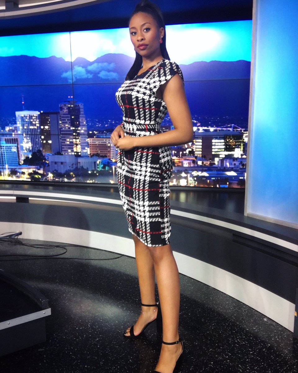 TajaBDavis's tweet photo. 6β3β in heels and proud! π
TV doesnβt gauge our sizes very well lol viewers are always surprised when they see me in person. They donβt realize how tall I am, since Iβm behind a desk and my torso is so short π€ #SHEINgals #thatnewslife #tallreporters #tallanchors #longlegs https://t.co/DuVmcEmMuH