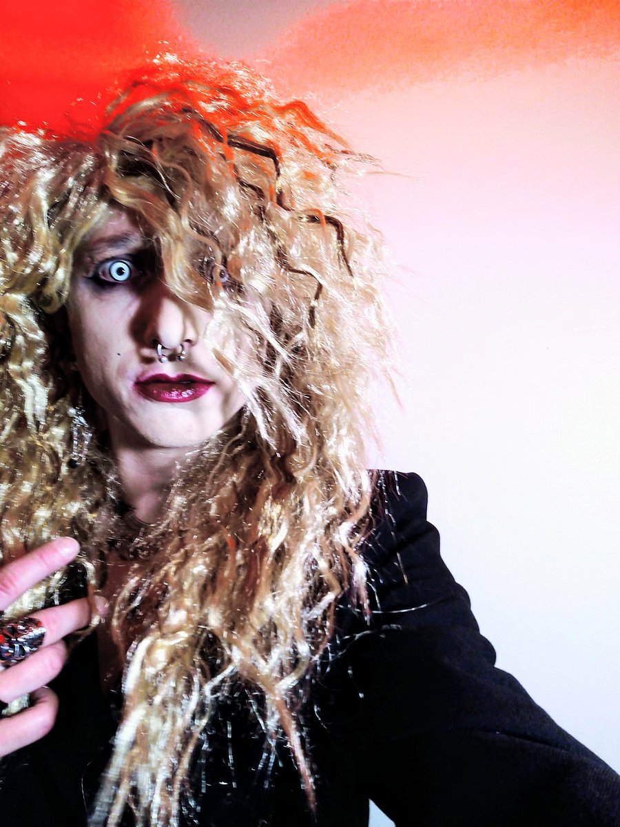 HellaDVil's tweet photo. #HellaDVil #Vampiras #HotMess
π€π₯ https://t.co/8vrls8f6zn