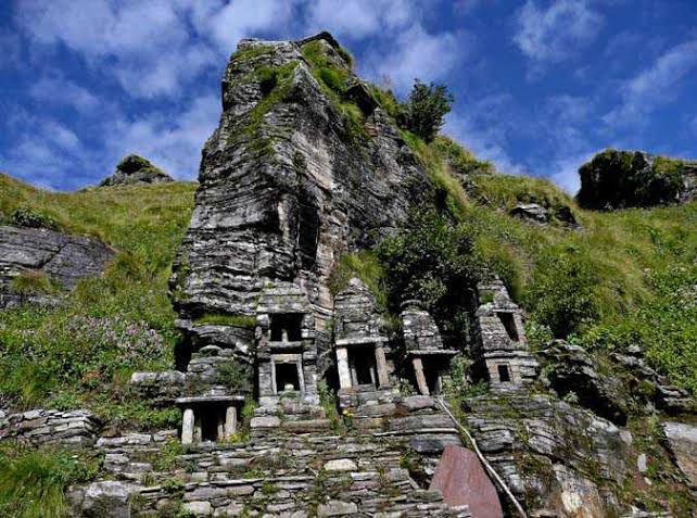 3: The Rudranath TempleIt is a natural rock temple and is sometimes considered as the toughest Panch Kedar temple to reach. In the Rudranath temple, Lord Shiva's face is worshiped as 'Neelkanth'. The temple is also known as Rudramukh.