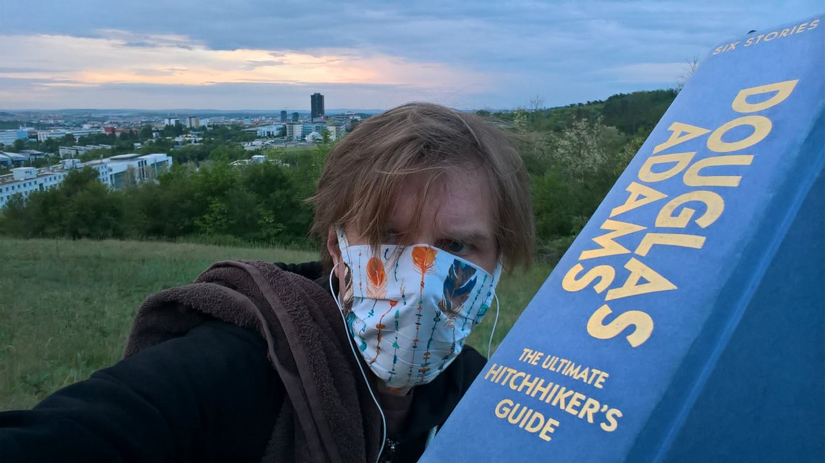 cervenypult's tweet photo. ručník? tak třeba na utření upatlaný čočky #dontpanic #dobrerano #cesta_do_práce #towelday #rucnikovyden https://t.co/ZbgfavnkBZ