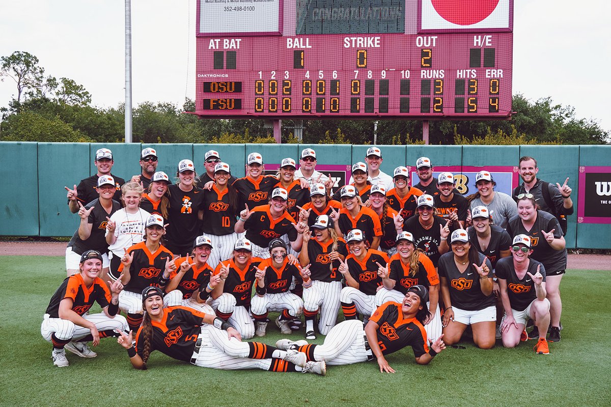 cowgirlsb's tweet photo. A team for the history books. #GoPokes #Pitch2Pitch https://t.co/5qM72yyS9y