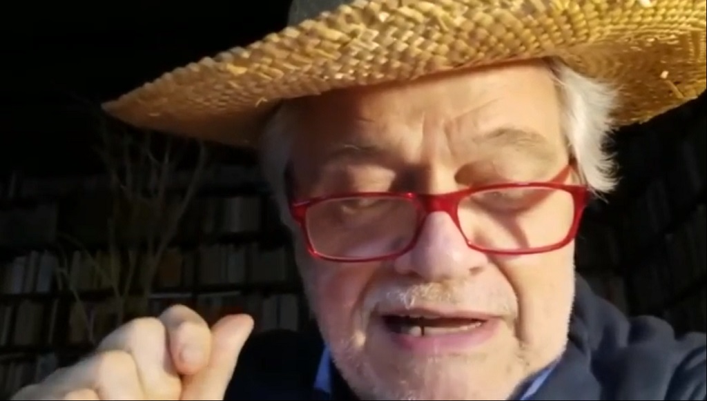 AteneoVeneto's tweet photo. Il #raccontacidite scritto da Paolo Puppa durante il lockdown è diventato il #monologo inedito "Non rinuncio a te per un pipistrello - Diario del Virus." Vi aspettiamo sul nostro canale #youtube.
Buona visione: https://t.co/ljq1BGtchc e https://t.co/vWOMoPjtJ9. https://t.co/k1brOsuClw
