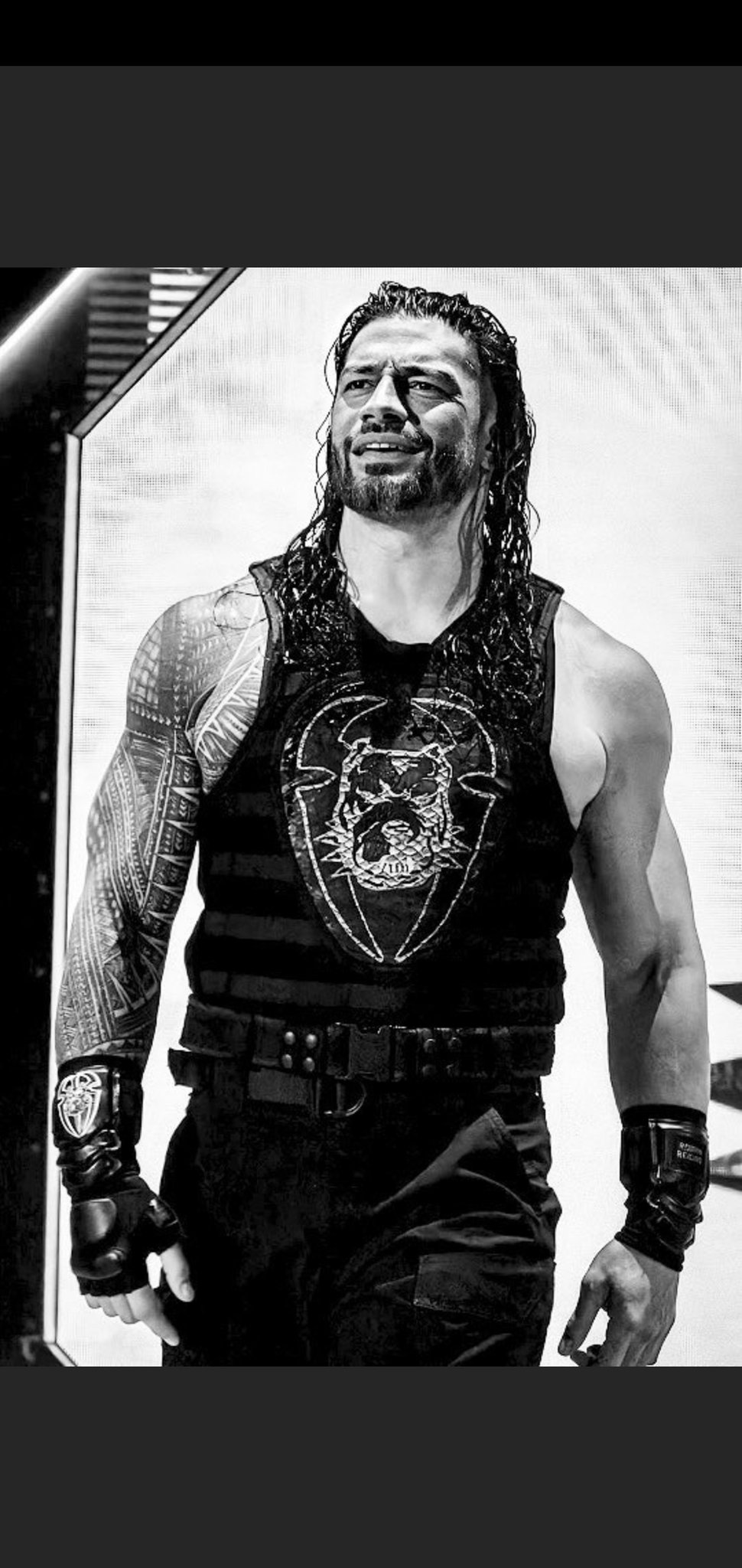 Happy birthday Roman reigns 