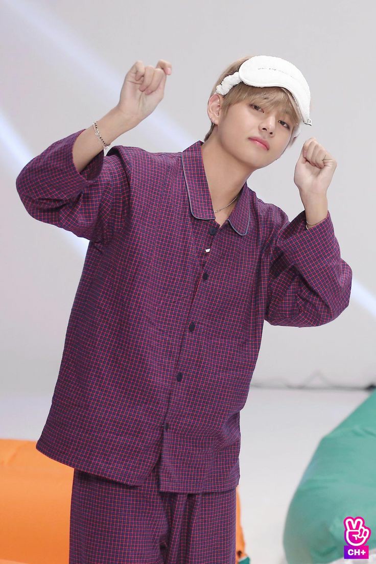 taehyung wearing pajamas ~ a thread 