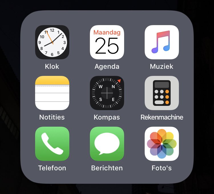 niquotein's tweet photo. i came across a post which said “change the language setting to dutch for fun” and i did. it’s been an hour and i’m enjoying it https://t.co/MeOMrhajAz