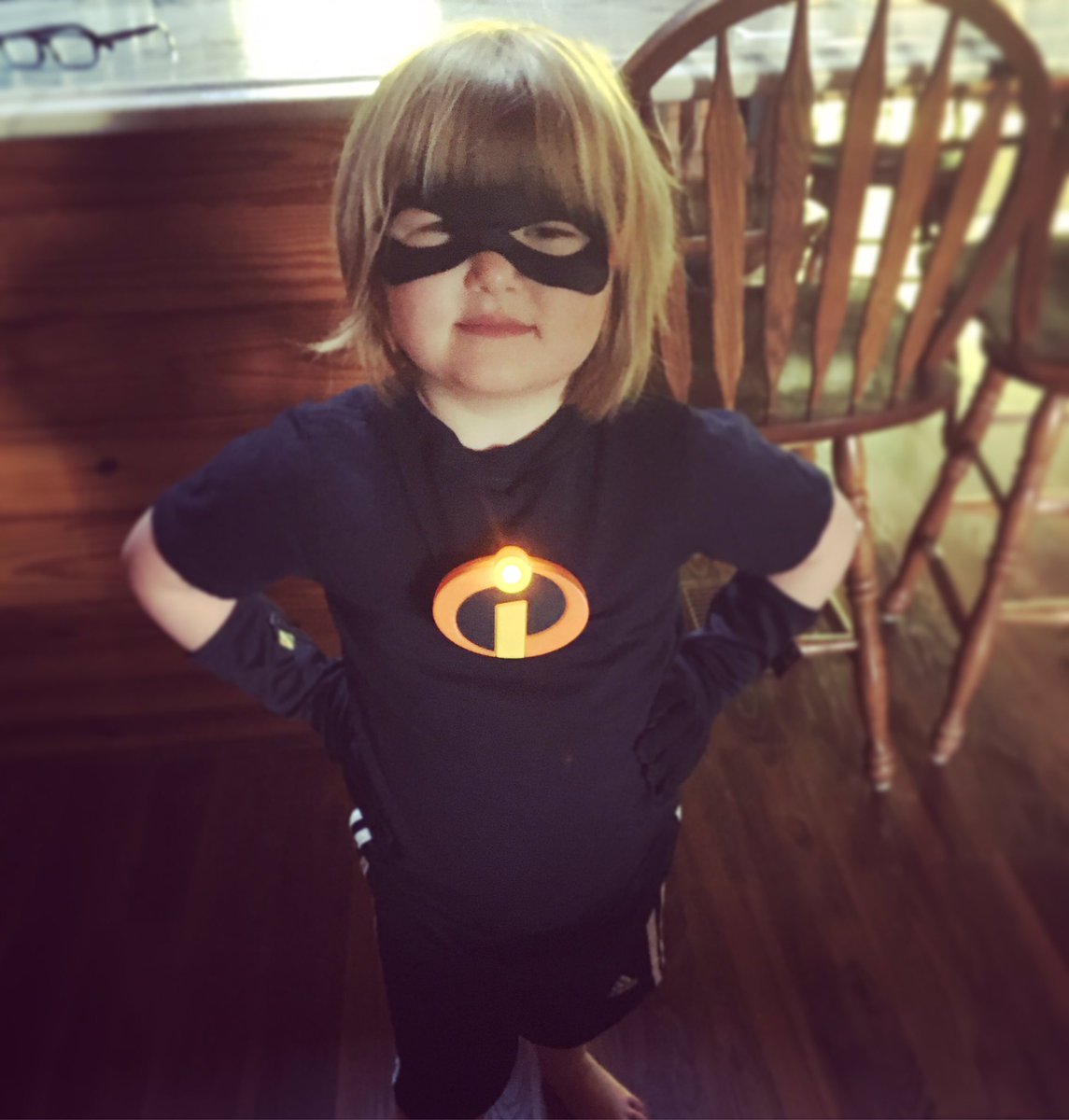 Mama’s lil’ #superhero! Introducing.... Miss Incredible! #payzlielynn #growingupahannah  #Imaginationlikenoother