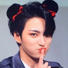 a thread of seonghwa going (′• ₃ •‵)
