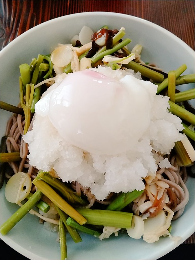 いかにゃんにゃん 大根おろし山菜温玉冷やしそば いかにゃんにゃん 大根おろし山菜温玉冷やしそば