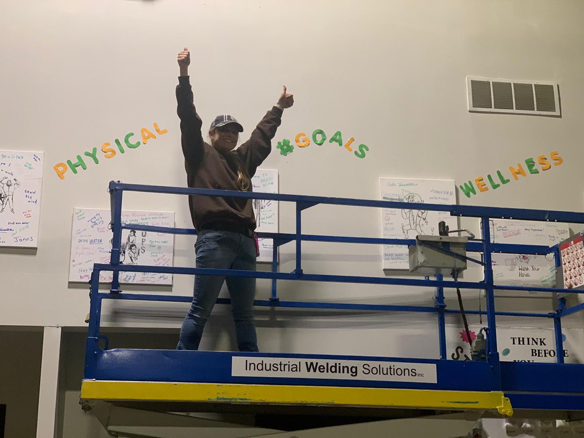 GaithersburgUPS's tweet photo. Gaithersburg Night Sort Safety Sup finishing up our second canvas goal wall! Employees can see their goals all year!! Thank you PE for letting me use the lift! #safetyfirst #CHSP #keys2life @nick_iannacone2 @BylePhil @MattDow96152606 @hatcherrob1 @CHSPKelley @GiacomanAndrea https://t.co/7pw1yDMcBp