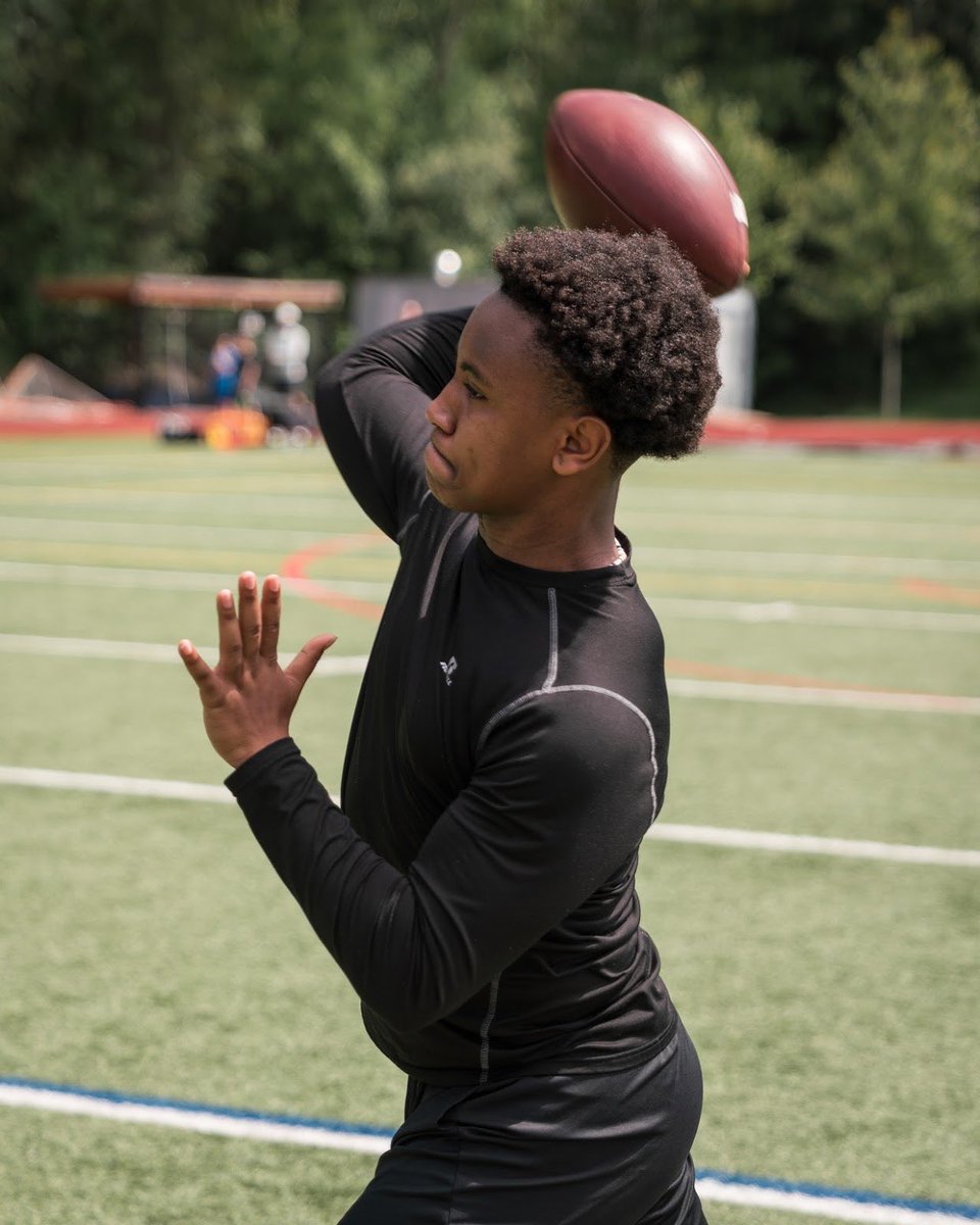 TFordFSP's tweet photo. One thing that is for certain is that FSP will never lack QBs throwing the rock to our skill guys.
⭐️@samhuard11 #1 QB in the country 2021
⭐️@GabarriJohnson5 6-2 185 will be one of the top QBs in 2023
⭐️@ColeWelliver 6-6 180- Will be the On of the top QBs in 2024

#WeStayLoaded https://t.co/S4Bw8jHFL4