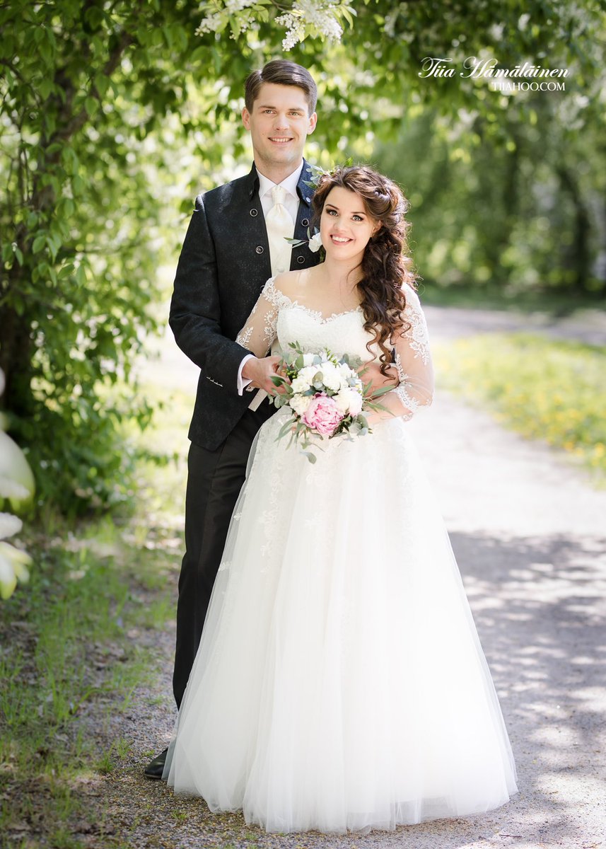 And so our adventure begins! 💍 Life is about the people you share it with. These special times highlight the importance of family and priorities. ❤️ #wedding