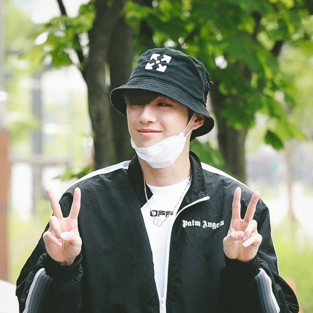 ccapturebyme's tweet photo. 🌳🙋‍♂️💖
 
Cr.https://t.co/ASdmJX1U1w
#강다니엘 #KANGDANIEL https://t.co/bAFprgHzR2