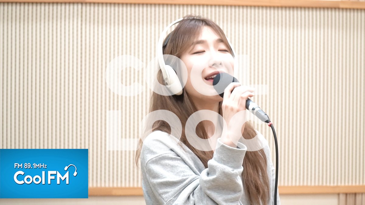 KBS_COOL_FM's tweet image. 쿨룩 LIVE ▷ 치즈(CHEEZE) '오늘의 기분'/200520 [설레는 밤]
youtu.be/ozwb8E-epvM