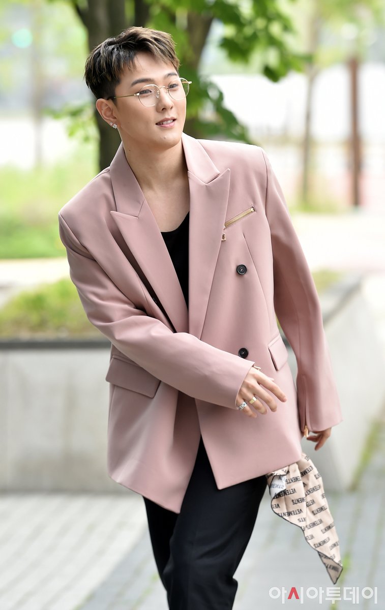 #아이콘 #IKON #동혁 #틱톡 #틱톡스테이지라이브프롬 #출근길 #콘서트 #200525