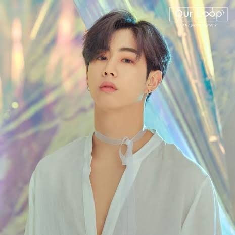 a thread of mark tuan but he gets older as you keep scrolling: