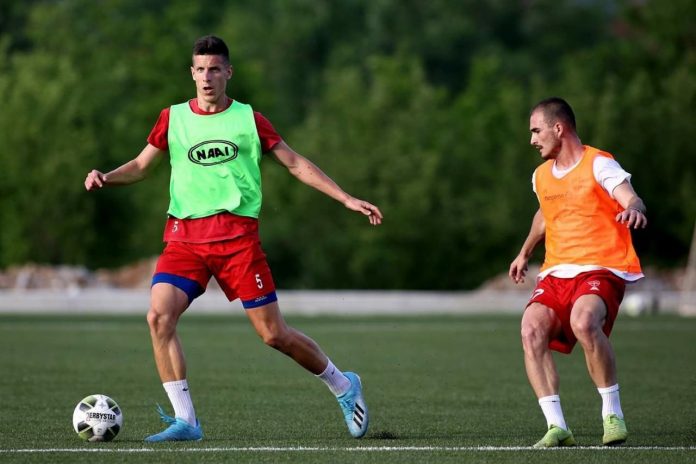 calciomercatoit's tweet photo. ‼️ ESCLUSIVO https://t.co/VdiktdtZ9x - #Perovic ‘apre’ alla #Sampdoria. Poi: “Ecco a chi mi ispiro” ‼️
📲 #CMITmercato
👉
https://t.co/qGLN2lgaia https://t.co/j7Tpxhighj