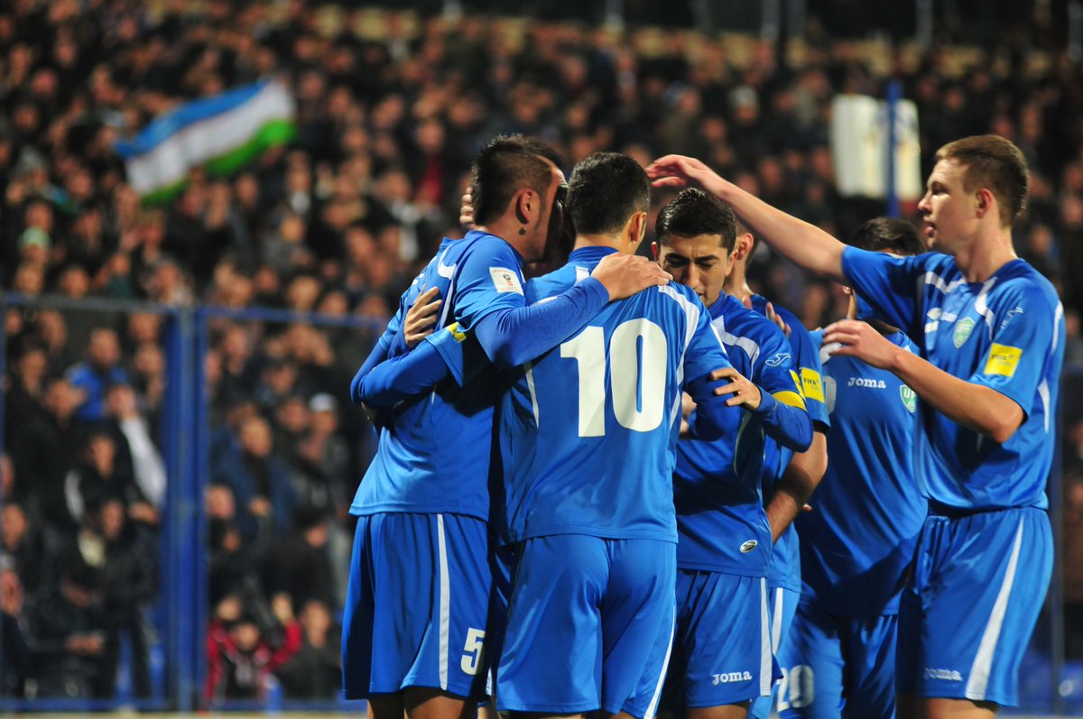 📋 #TarixiyFotosuratlar🇺🇿 O'zbekiston milliy terma jamoasining g'alabali onlaridan lavhalar 📷

📲 t.me/FAUzbekistan #TeamUzbekistan