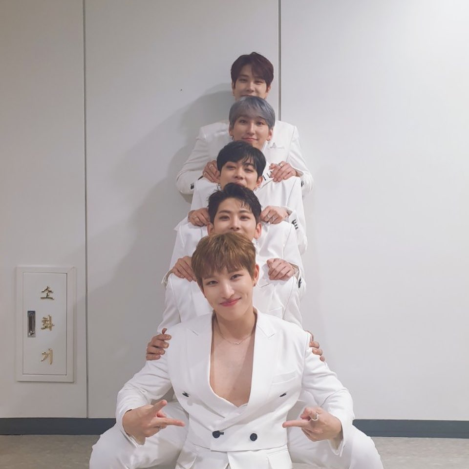 UNVS_fr's tweet photo. ◎ 25/05/2020 ◎ UNVS Twitter

[📸]UNVS_DAY
Des photos non publiées.
⠀
#UNVS #유엔브이에스
#UNVSXUNUS

- UNVS Fr. https://t.co/XWG8T7khTt