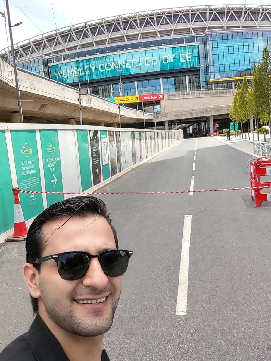 AnasMujadiddi's tweet photo. It was an absolute pleasure meeting my friends @CompassionLDN #compassionlondon is growing Great to see thousands of meals going out @wembleystadium for our frontline Heroes &amp; All those in need across #london Thank You #Wembley https://t.co/SwghEzKFBZ