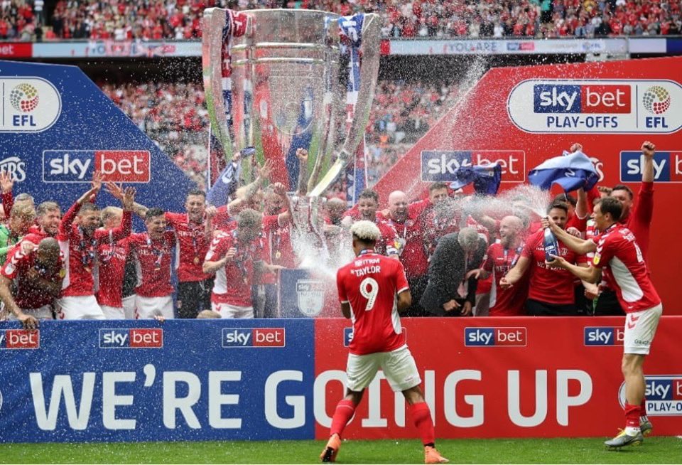 8/12 and then there was  @SunderlandAFC at  @wembleystadium twice. Once as an adolescent, crying for the first time with happiness, taunting the fans from the north east & last year crying again with happiness, but feeling their pain simultaneously. A strange feeling..