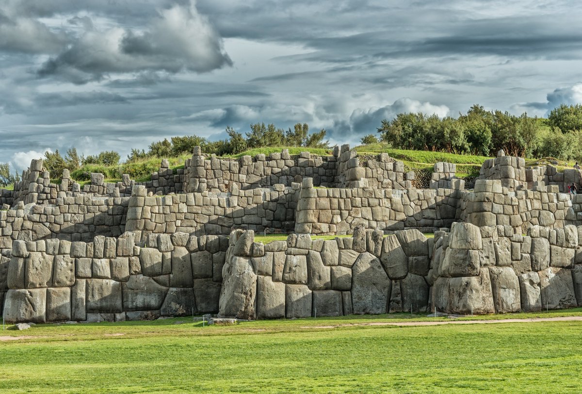 Sacsayhuaman stands at 12k feet elevation. That is more than 4k feet above Machu Picchu. The site covers about twelve square miles and includes the largest single Incan structure – a zig-zagging stone terrace or parapet constructed on 3 levels.