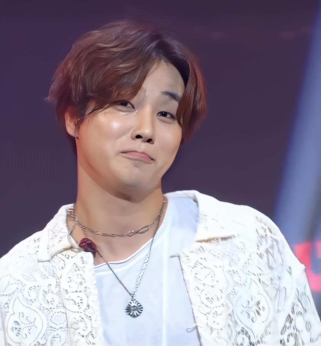 beauty is a natural talent of him
#iKONonTikTok_Stage #iKON <a href="/YG_iKONIC/">J</a>