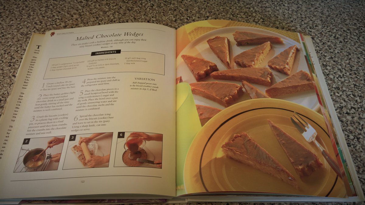 PearRaider's tweet photo. @BlatantLie I've got a #BitBored of #Scones; at least for #Today...
Would you like one of my #GooeyChocolateTriangles...?
๐ง๐บ๐ง https://t.co/IwJeCXabn4