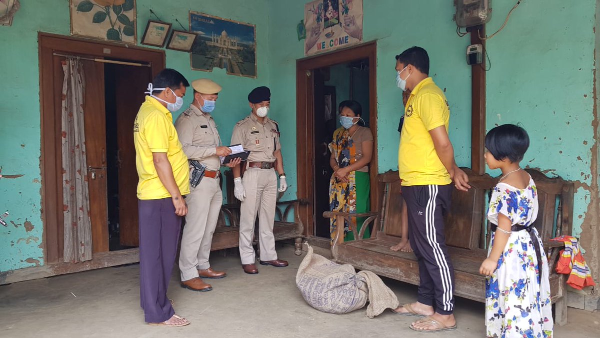 PoliceThoubal's tweet photo. On 24th May 2020 Public Grievances Cell,  Lilong led by SP Thoubal  Dr. S.Ibomcha Singh distributed rice, dal, edible oil, sugar, milk powder etc. to the orphan homes,  poor and needy families of Lilong areas on the occasion of Eid @LMKhaute @NBirenSingh #CoronaWarriors https://t.co/Lki5OgqkEx